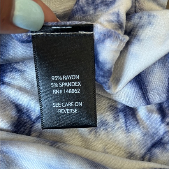 💙🤍Torrid Tie-Dye Hoodie – Plus Size 1X – New with Tags - Picture 5 of 5